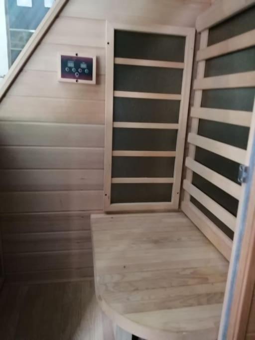 Appartement Avec Sauna Et Balneo Privatifs -Troyes Centre Exteriör bild