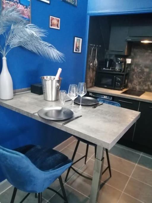 Appartement Avec Sauna Et Balneo Privatifs -Troyes Centre Exteriör bild